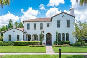 713 Eastlawn Dr, CELEBRATION