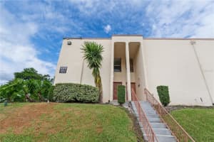 500 Orange Dr #10, ALTAMONTE SPRINGS