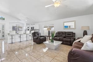753 CASTERTON CIRCLE, DAVENPORT, FL 33897 - MLS#MFRO6403315