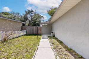4420 SUGAR LOAF WAY, ORLANDO, FL 32808 - MLS#MFRO6403573