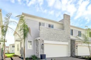 353 Bogey Dr, DAVENPORT