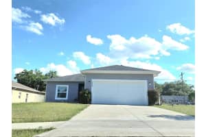 209 E Lemon St, DAVENPORT