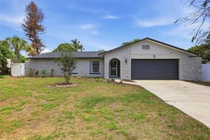 732 Laurel Way, CASSELBERRY