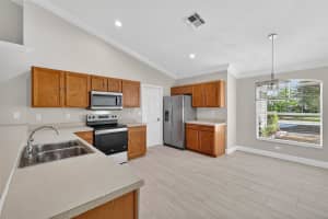 2294 KNOLLWOOD DRIVE, LEESBURG, FL 34748 - MLS#MFRO6404027