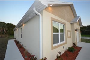 2197 DAVIS COURT, FORT MYERS, FL 33916 - MLS#MFRO6404158