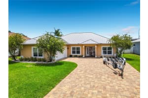 21 Richmond Dr, NEW SMYRNA BEACH