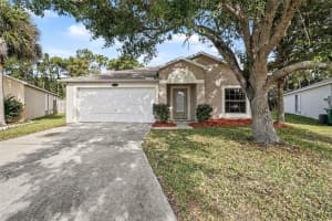 560 Benton Dr, MELBOURNE