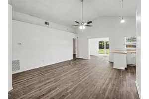 207 LAKE MCCOY DRIVE, APOPKA, FL 32712 - MLS#MFRO6404515