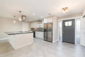 2746 HIBISCUS STREET, SARASOTA, FL 34239 - MLS#MFRO6404525