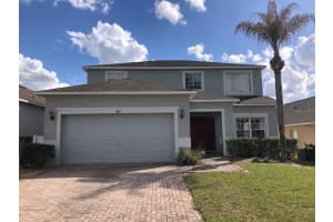 638 Kensington Dr, DAVENPORT