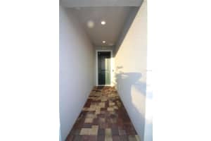 9449 SANDERS PARK PLACE, SEFFNER, FL 33584 - MLS#MFRO6404860
