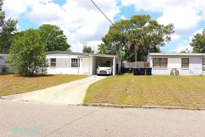 520 HACIENDA COURT, ORLANDO, FL 32809 - MLS#MFRO6404953