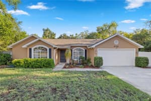 936 Utica St, DELTONA