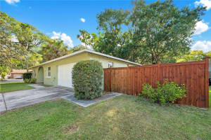 1507 FOXRIDGE RUN, WINTER HAVEN, FL 33880 - MLS#MFRO6405110