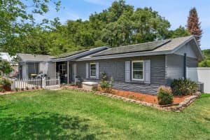 112 LAKE MATTIE ROAD, AUBURNDALE, FL 33823 - MLS#MFRO6405122