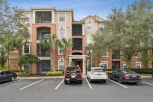 1355 Venezia Ct #405, DAVENPORT