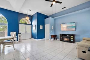 8618 TERRACE PINES COURT, ORLANDO, FL 32836 - MLS#MFRO6405423