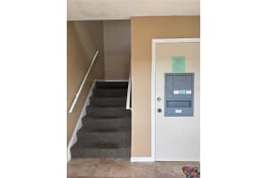 MLS# MFRO6405576, Lakeland, Florida 33803