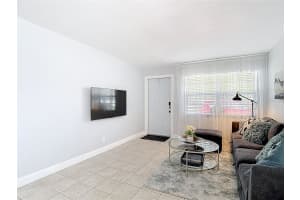 220 JEFFERSON CIRCLE, ST PETERSBURG, FL 33703 - MLS#MFRO6405676