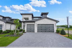 3019 KENSINGTON AVENUE, DAVENPORT, FL 33837 - MLS#MFRO6405774