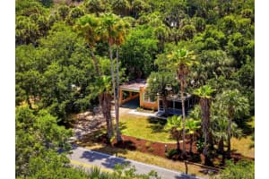 2316 COUNTRY CLUB ROAD, MELBOURNE, FL 32901 - MLS#MFRO6405939