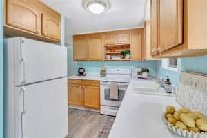 2011 WHITE OAK LANE, ZELLWOOD, FL 32798 - MLS#MFRO6405972