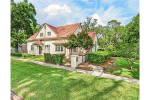 1216 GOLDEN LANE, ORLANDO, FL 32804 - MLS#MFRO6406069