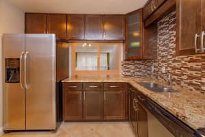 5303 INDIAN CREEK DRIVE, ORLANDO, FL 32811 - MLS#MFRO6406171