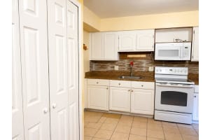 5885 DAHLIA DRIVE, ORLANDO, FL 32807 - MLS#MFRO6406175