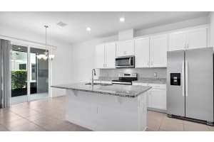1611 LITTLE WREN LANE, WINTER PARK, FL 32792 - MLS#MFRO6406260