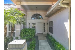 2470 SWEETWATER COUNTRY CLUB DRIVE, APOPKA, FL 32712 - MLS#MFRO6406463