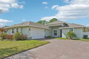 3955 OAK HOLLOW AVENUE, VERO BEACH, FL 32966 - MLS#MFRO6406658