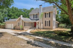 605 LAKEVIEW AVENUE, EUSTIS, FL 32726 - MLS#MFRO6406731