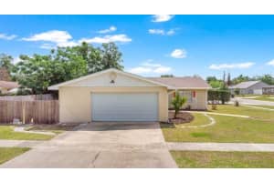 5827 FLORI LANE, ORLANDO, FL 32808 - MLS#MFRO6406791