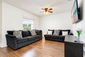 5827 FLORI LANE, ORLANDO, FL 32808 - MLS#MFRO6406791
