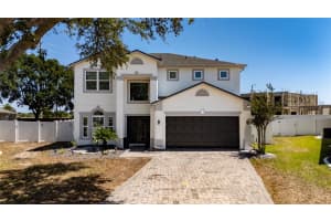 604 Kildrummy Dr, DAVENPORT