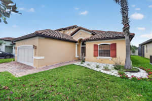 369 VILLA SORRENTO CIRCLE, HAINES CITY, FL 33844 - MLS#MFRO6407628