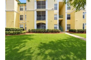 8815 Dunes Ct #105, KISSIMMEE