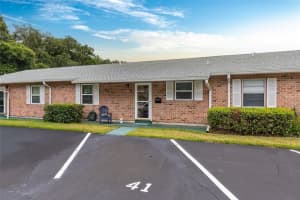 41 Fairway Ct #41, DELAND