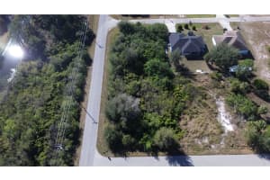 880 GULF LANE, LEHIGH ACRES, FL 33974 - MLS#MFRO6407871