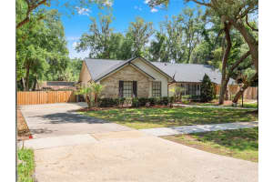 2221 BLUFF OAK STREET, APOPKA, FL 32712 - MLS#MFRO6407949