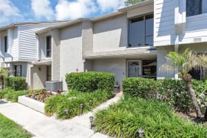 121 CROWN POINT CIRCLE, LONGWOOD, FL 32779 - MLS#MFRO6408433