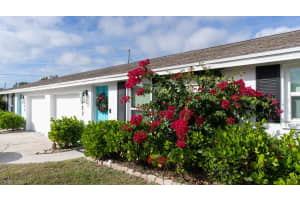 2237 MICHELE DRIVE, SARASOTA, FL 34231 - MLS#MFRO6408448