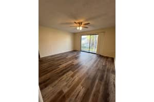 6043 VILLAGE CIRCLE, ORLANDO, FL 32822 - MLS#MFRO6408558