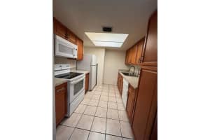 6043 VILLAGE CIRCLE, ORLANDO, FL 32822 - MLS#MFRO6408558