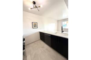 2525 BAY DRIVE, LARGO, FL 33770 - MLS#MFRO6408808