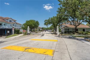 14013 FAIRWAY ISLAND DRIVE, ORLANDO, FL 32837 - MLS#MFRO6408848