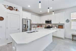 413 SAPPHIRE DRIVE, DAVENPORT, FL 33837 - MLS#MFRO6409066