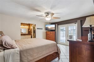 380 LAKE STREET, UMATILLA, FL 32784 - MLS#MFRO6409514