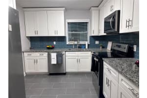 5340 5TH AVENUE, ST PETERSBURG, FL 33707 - MLS#MFRO6409556